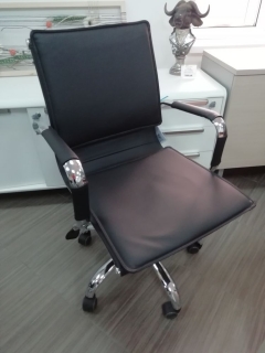 Кресло руководителя CLG-617 LXH-B Black Л